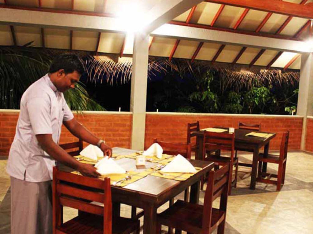 Elephas Resort Sigiriya Luaran gambar